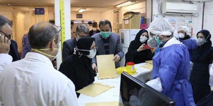 په ایران کې؛ د کرونا ویروس له امله رامنځ ته شوي ګواښونه په ډېرېدو دي