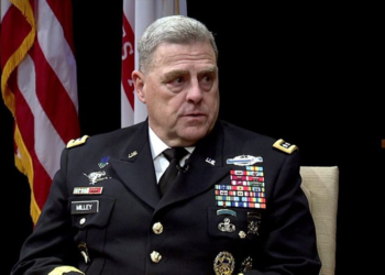 د امریکا لوی درستیز: د طالبانو په اړه مو اندېښنو ته پام دی خو تړون دې لاسلیک شي