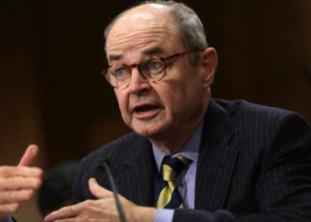 جیمز ډابینز: د سختې جګړې د پای ته رسولو لومړی ګام پورته شوی دی