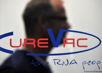 ټرمپ له یو الماني شرکته؛ غوښتنه کړې چې یوازې امریکا ته د کرونا واکسین جوړ کړي