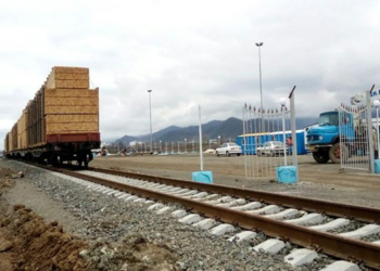 افغانستان ته د زرګونه ټنه خوراکي توکو واردات دوام لري