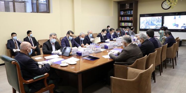 د ډاکټرانو سراسري اتحادیه: حکومت د کرونا ویروس په مخنیوي کې له ولس سره جفا کړې ده