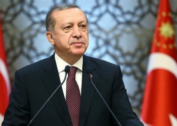 اردوغان خپلو هېوادوالو ته: کرونا جدي ونیسئ د امکان تر حده له کورونو مه راوځئ