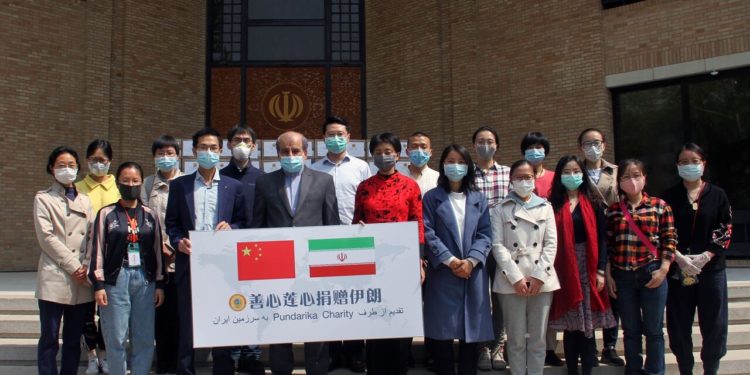 په چین کې د ایران سفیر: طبي مرستې د هېوادونو تر منځ اړیکې پیاوړې کوي