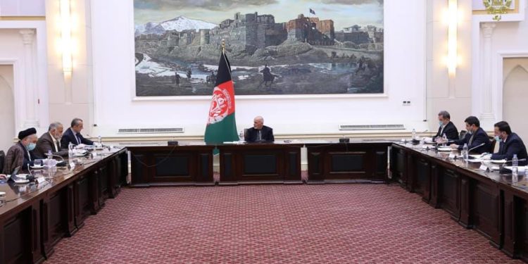 اضطرار کميټه: یوه میاشت کې به ۴۰ زره کسانو ته د کار زمینه برابره شي