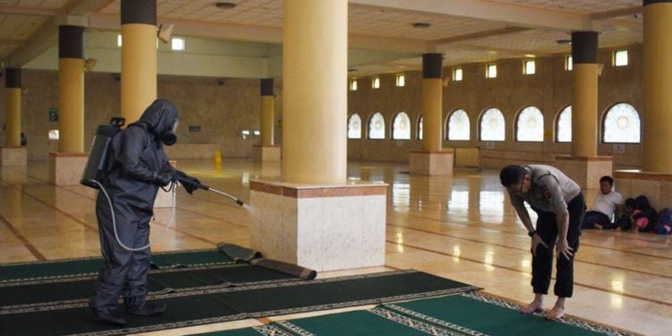 ګلف نیوز: سعودي کې به د تراویح لمونځ په کورونو کې وشي