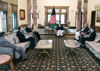 ایران او افغان چارواکو؛ پر کډوالو، سولې او سوداګرۍ خبرې کړې دي