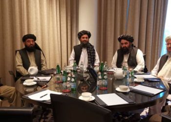 دوحه کې؛ خلیلزاد او ملا برادر د سولې هوکړې پر تطبیق خبرې کړې دي
