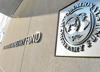 نړیوال بانک: افغانستان کې د ځینو پروژو پیسې کرونا ضد مبارزې ته لېږدوو