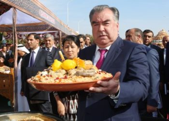 امام علي رحمان: تاجیک بزګران د سږ کال روژه نه نیسي