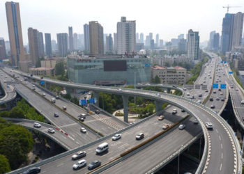 د اووهان ښار پرانيستل د چین اقتصادي احيا ته باور او حیاتي ځواک ورکوي