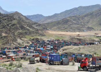 د امریکا سفارت؛ د سوداګرو د ستونزو په اړه له پاکستاني لوري سره خبرې کوي