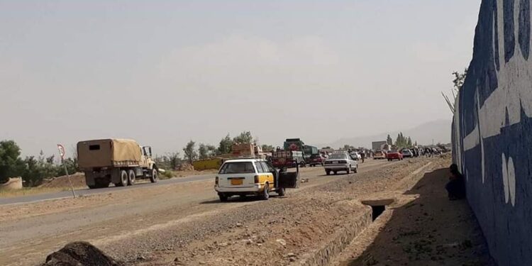 خلک: حکومت دې د لویو لارو امنیت خوندي کړي