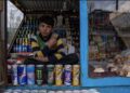 ګارډین:بې کیفیته مشروباتو د افغانانو روغتیا له ګواښ سره مخ کړې