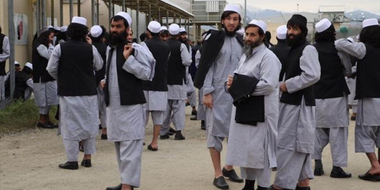 افغان حکومت: د طالبانو شپږ سوه بندیان نه خوشي کوو