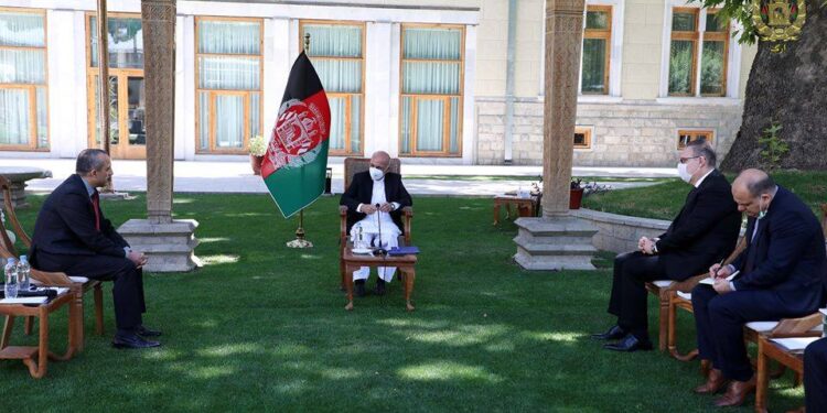 له UNDP څخه د ولسمشر غوښتنه؛ افغانستان له لوږې سره مخ دی مرسته راسره وکړئ