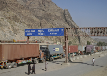 افغان سوداګر: پاکستان سوداګري د خپلو غلطو سیاستونو قرباني کوي
