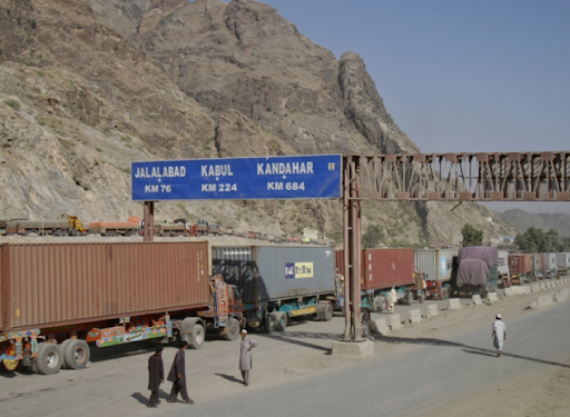افغان سوداګر: پاکستان سوداګري د خپلو غلطو سیاستونو قرباني کوي