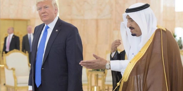 فارن پالیسي: عربستان ټرمپ ته پر قطر د برید وړاندیز کړی و