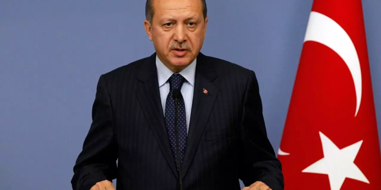 اردوغان: که د اماراتو-اسراییلو هوکړه وشوه له اماراتو سره اړیکې ځنډوم