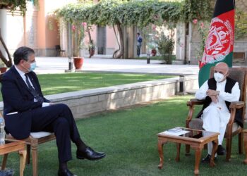 ناټو: له افغان پوځ سره اوږه په اوږه د ګواښونو پر وړاندې مبارزه کوو