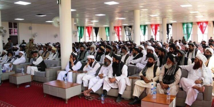 دیني عالمان: په افغان سوله کې دې اسلامي هېوادونه همکاري وکړي