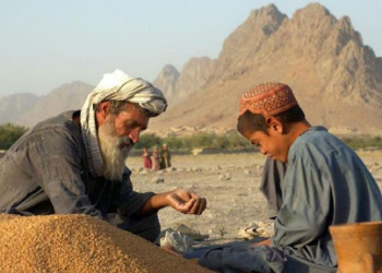 د اسیا پراختیايي بانک: د افغانستان اقتصادي وضعیت مخ پر ځوړ دی