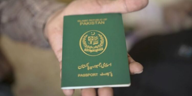 پاکستان د وېزې په برخه کې خطرناک هېواد وبلل شو
