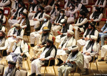 افغان مېرمنې طالبانو ته؛د خپلو میندو لپاره سوله وکړئ او جګړه ودروئ