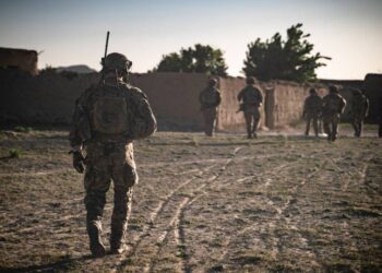 د اکټوبر اوومه: افغانستان کې امریکایي جګړه شلم کال ته د ننه شوه