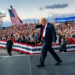 تر کرونا وروسته؛ ټرمپ په لومړنۍ کمپایني غونډه کې برخه اخیستې ده