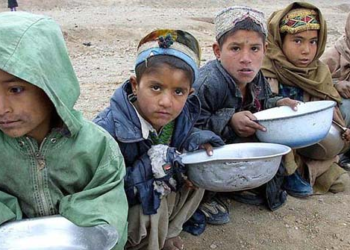 نړیوال بانک:افغانستان کې د بېوزلۍ کچه ۷۲ سلنه لوړه شوې ده