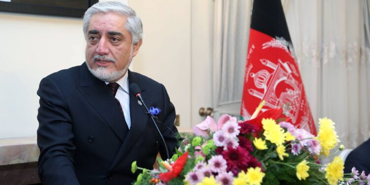 ډاکټر عبدالله عبدالله:ایران کې د کډوالو د ستونزو حل مې لومړیتوب دی