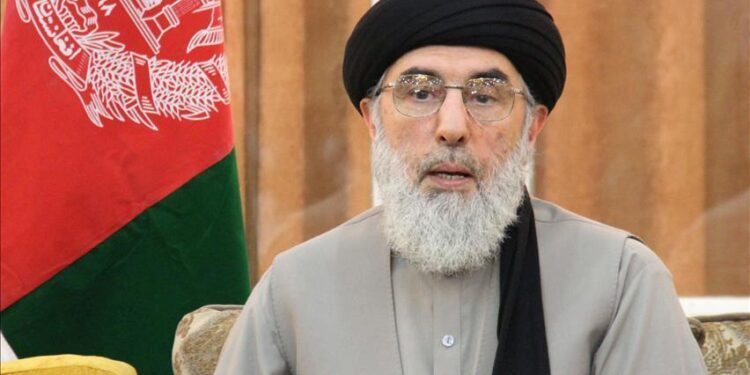 حکمتیار: د حل یوازینۍ لار د مؤقت حکومت جوړول دي