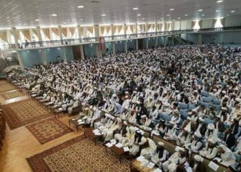 دیني عالمانو افغانستان کې روانه جګړه ناروا بللې