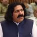 د پاکستان یوې محکمې د علي وزیر د نیولو امر کړی