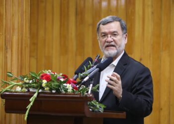 دانش: تر ۱۳ میلیونه ډېر افغانان له لوږې سره مخ دي