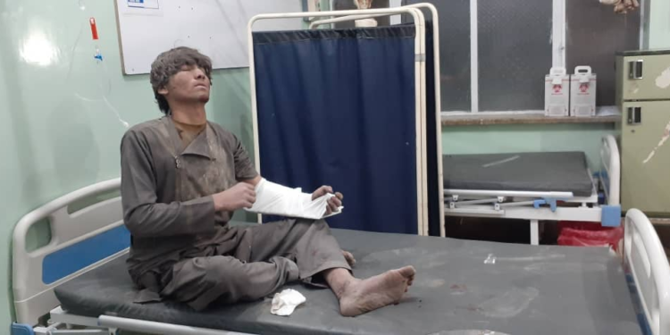 کندهار کې موټر بم برید؛ د پېښې له سیمې ۲۳ ټپیان روغتون ته لېږدول شوي دي