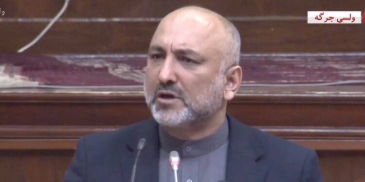 حنیف اتمر: تر سولې وروسته هم د جګړو او ترهګرۍ خطر شته دی