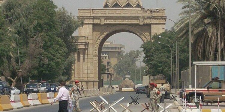 بغداد کې پر دیپلوماتیکه سیمه د توغندیو بریدونه شوي دي