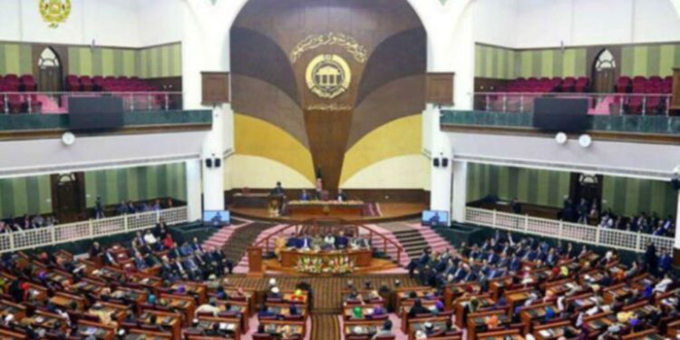 افغان سوله؛ وکیلان: خلیلزاد په خپله لوبه افغانان او نړۍ تېر باسي