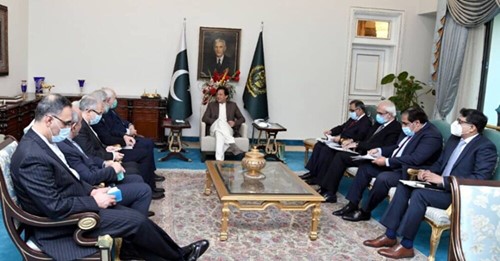 عمران خان:افغانان باید د سولې له تاریخي فرصته ګټه پورته کړي