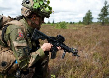 ناروې: له افغانستان خپل سرتیري نه وباسو