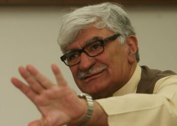 اسفندیار: که پاکستان وغواړي افغانستان سولې ته رسېږي