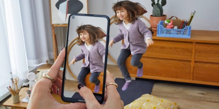 نوکیا دوه ځیرک موبایلونه معرفي کړل