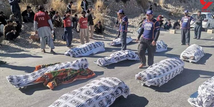 په بلوچستان کې؛ د وژل شوو کان کېندونکو له ډلې اووه کسه یې افغانان دي