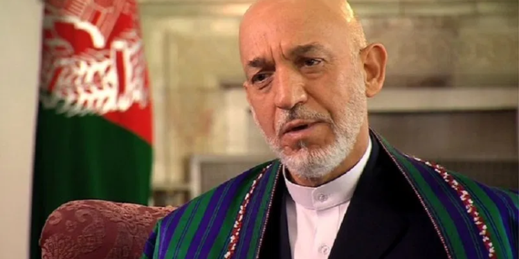 حامد کرزی: د جګړو ختمول د مذاکراتي پلاوو ایماني دنده ده