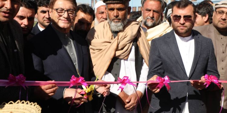 کرنې وزارت: په ننګرهار کې د ۱۱۲ میلیونو افغانیو په لګښت ۲۰ کانالونه ګټې اخیستنې ته وسپارل شول