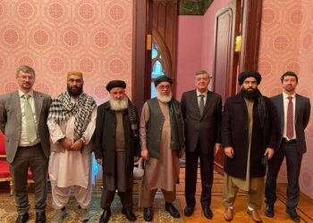 د مصالحې شورا: طالب استازي د خبرو پر ځای په سفرونو بوخت دي