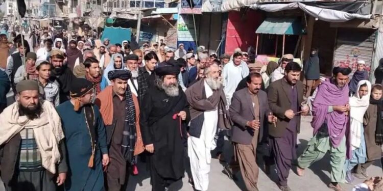 بلوچستان کې کاربندیز؛ ملي عوامي ګوند وایي زموږ لاس د حکومت ګریوان ته ځي